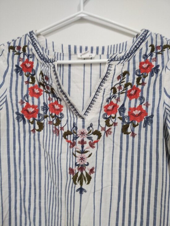 Embroidered 100% cotton bell 3/4 sleeve pullover tunic - Picture 3 of 7